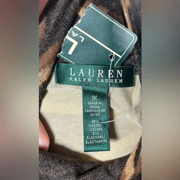 NWT - Lauren Ralph Lauren Diamond Print Turtle Neck Blouse Size 1X - Picture 6 of 7